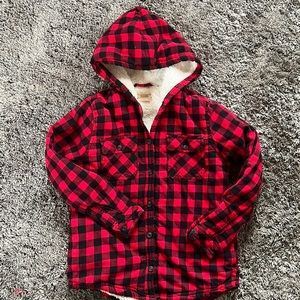 Comfy warm plaid hooded flannel Sherpa shirt/jacket. Size L (14/16)